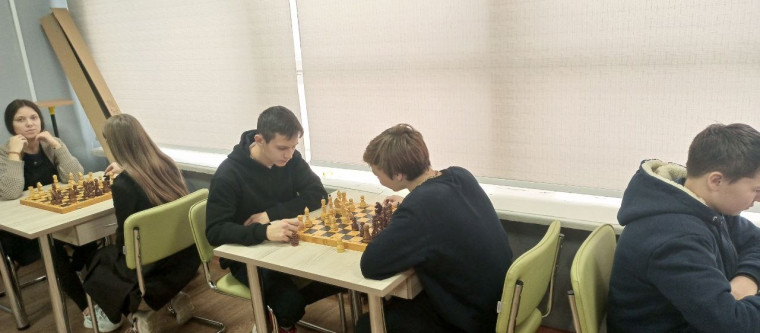 12 декабря 2023 года в МБОУ «Советская СОШ» прошел блиц турнир по шахматам, посвященный Дню Конституции Российской Федерации.